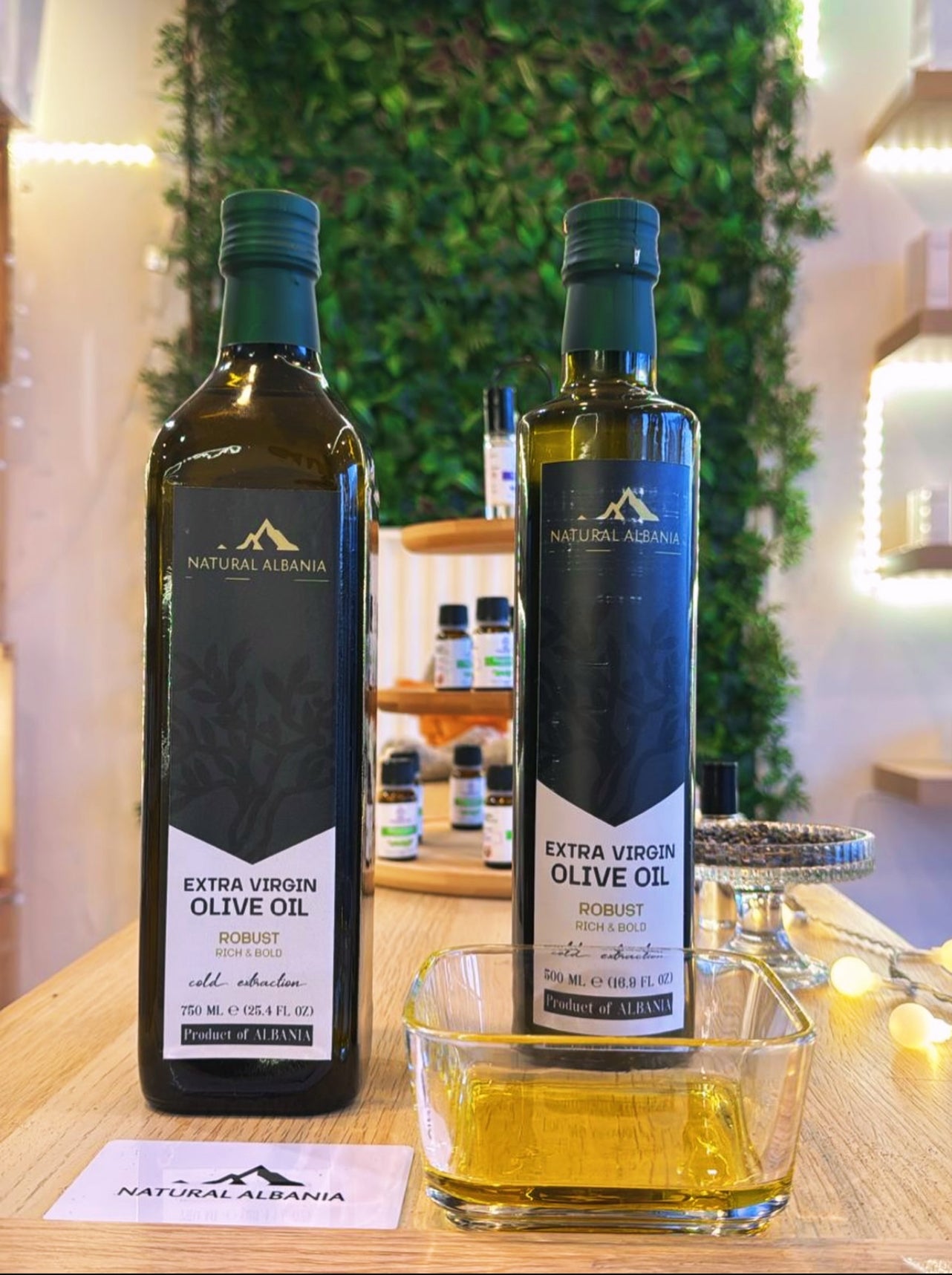 Extra Vierge Olijfolie – Robuust & Intens – Koudgeperst – 750ml-Product uit Albanië